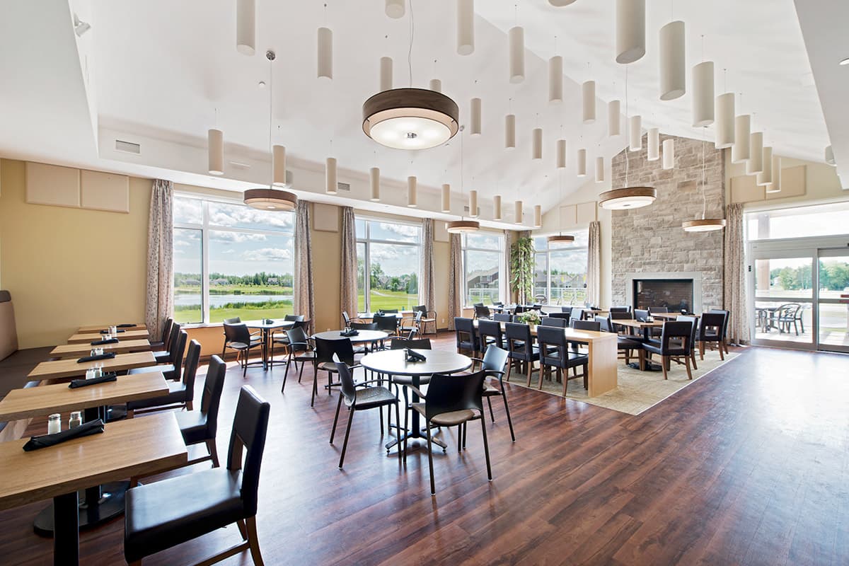 eQuinelle - Clubhouse Dining Area 