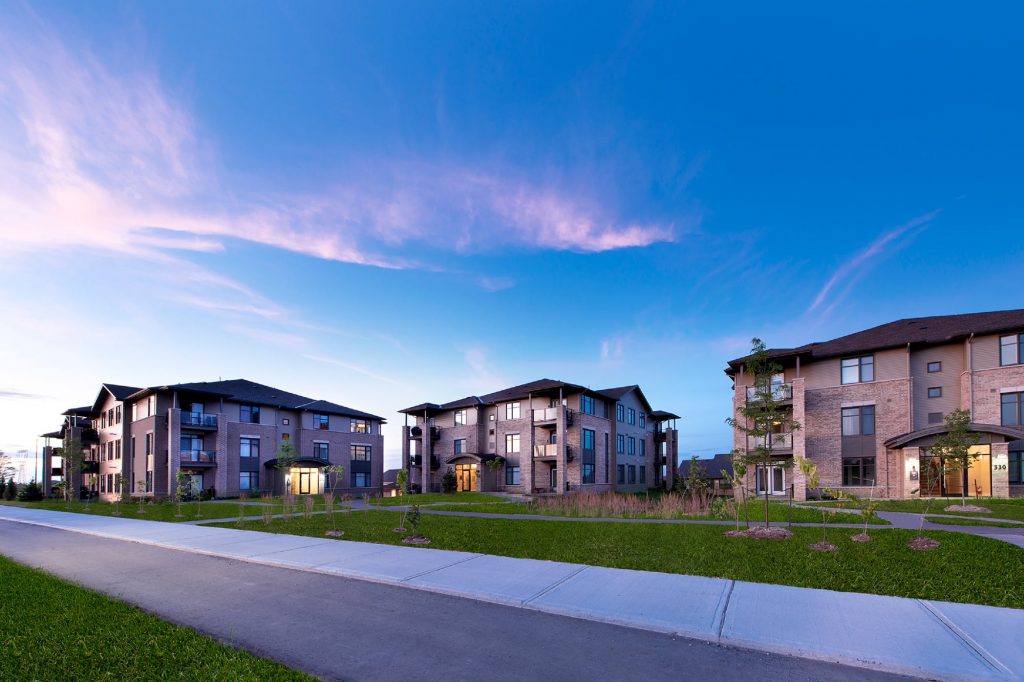 Fernbank Crossing - Front View of Condos