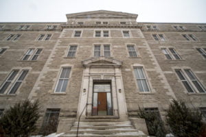 Edifice Des Chatelets - Greystone Village - Real Estate Investors Ottawa